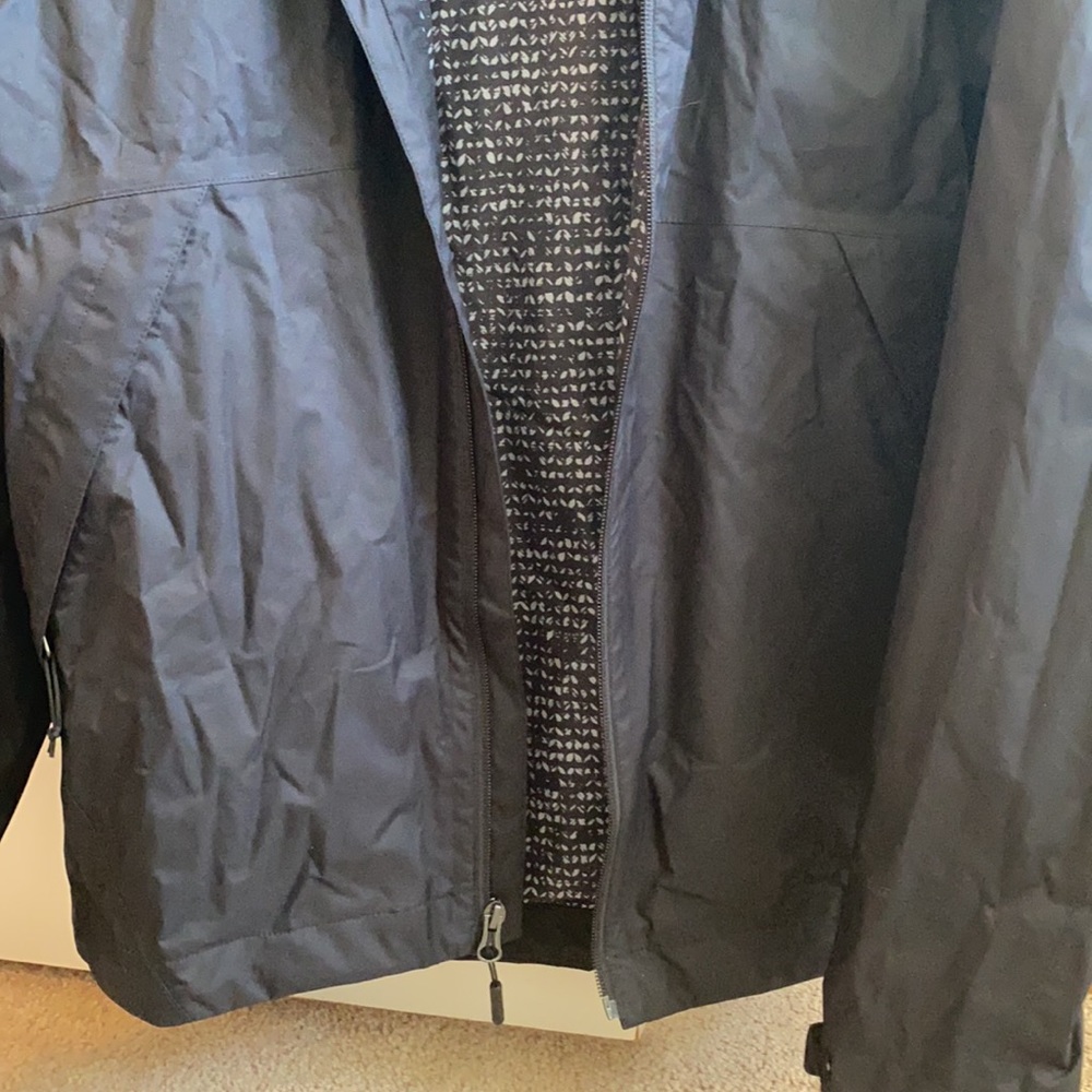 North Face Rain Jacket - Picture 2 of 3
